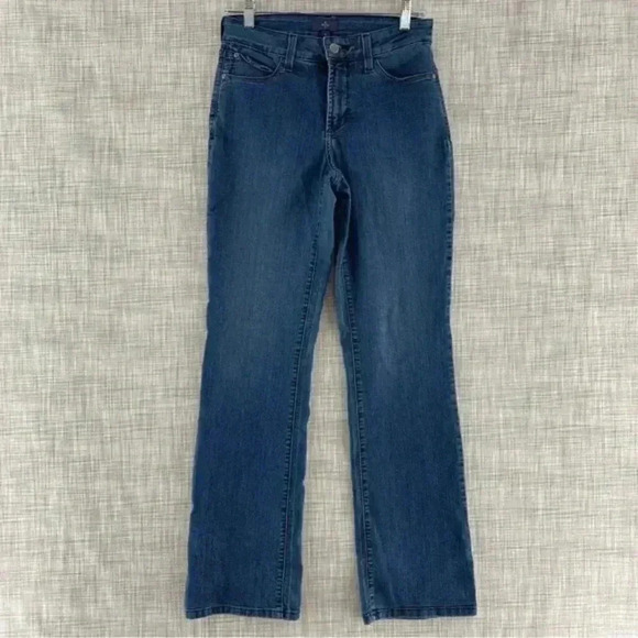 NYDJ Bootcut Single Back Pocket Stretched Women's jean size 6‎ 2260/1 - Picture 1 of 9